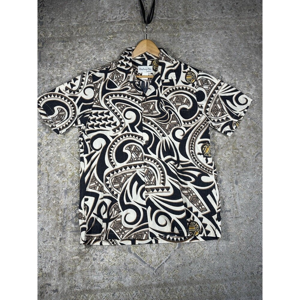 VTG Bishop St. Short Sleeve Button Up Shirt Tribal Graphic Geometric Mens